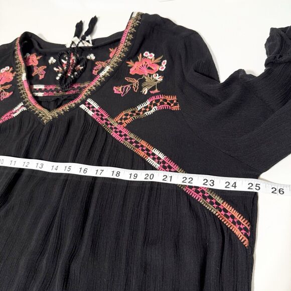 Umgee USA Blouse Womens Sz 1XL Black Floral Embroidered Bell Sleeve Whimsigoth - Picture 8 of 9